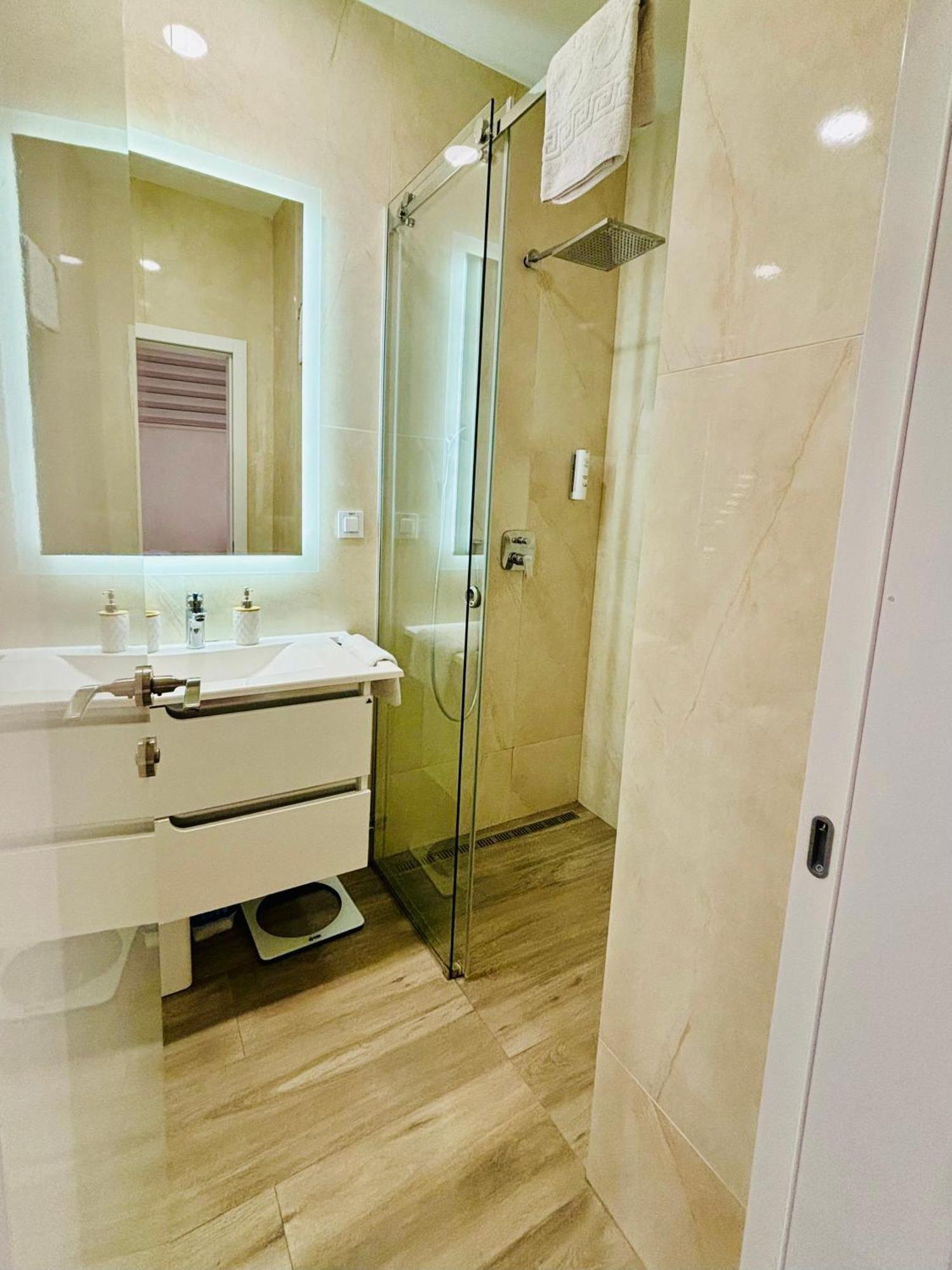 Lirra Luxe - Central Belgrade Apartments Exterior foto
